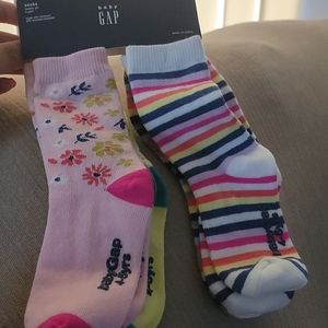 NEW baby gap socks size 4-5t